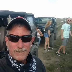 Meet your Posher, Howard